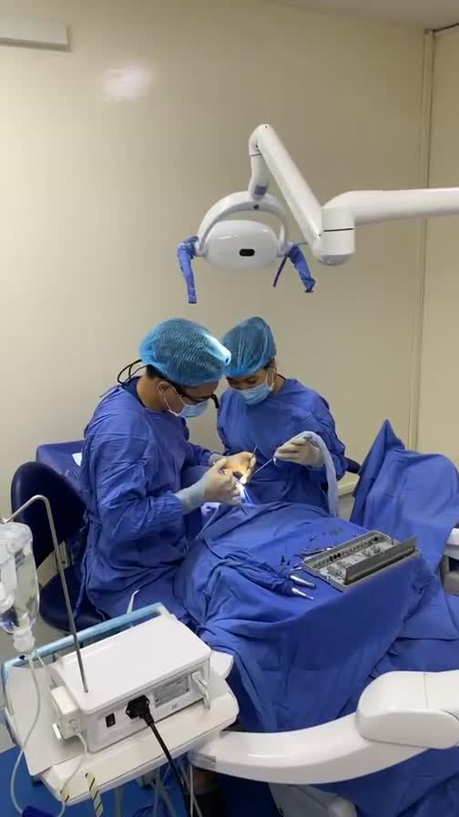 Quá trình thực hiện dịch vụ cấy ghép 6 trụ Implant SIC Thuỵ Sĩ-Là một trong số những dòng trụ cao cấp nhất hiện nay!!