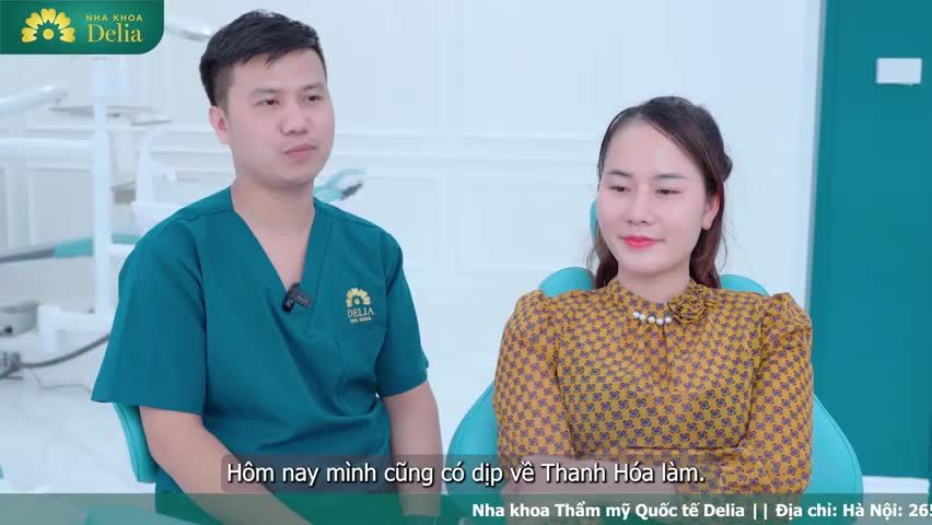 Khách hàng Bích Huệ gặp phải tình trạng - Từng làm sứ nhưng chưa hài lòng - Răng ố màu -  Mòn cổ răng