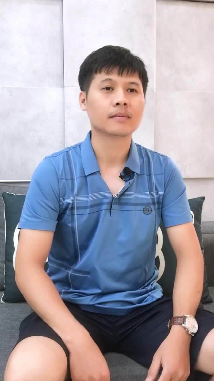 Khách hàng Nguyễn Tuấn Anh vừa hoàn thiện xong ca thẩm mỹ răng sứ của mình tại Nha khoa Gia Đình.