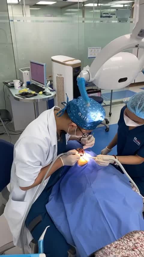Một ca răng sứ LaVa 3M 19răng cho chị khách hàng!!