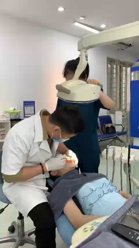 Phương pháp bọc răng sứ cho hotgirl Trịnh Thuý Kiều