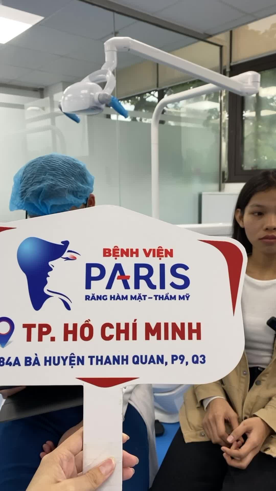 Sự thay đổi của bạn khách hàng Cẩm Tú trong quá trình niềng răng