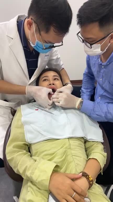 XỬ LÝ RĂNG SỨ BỊ HỎNG CHO KHÁCH HÀNG ĐÃ TỪNG LÀM BÊN KHÁC!