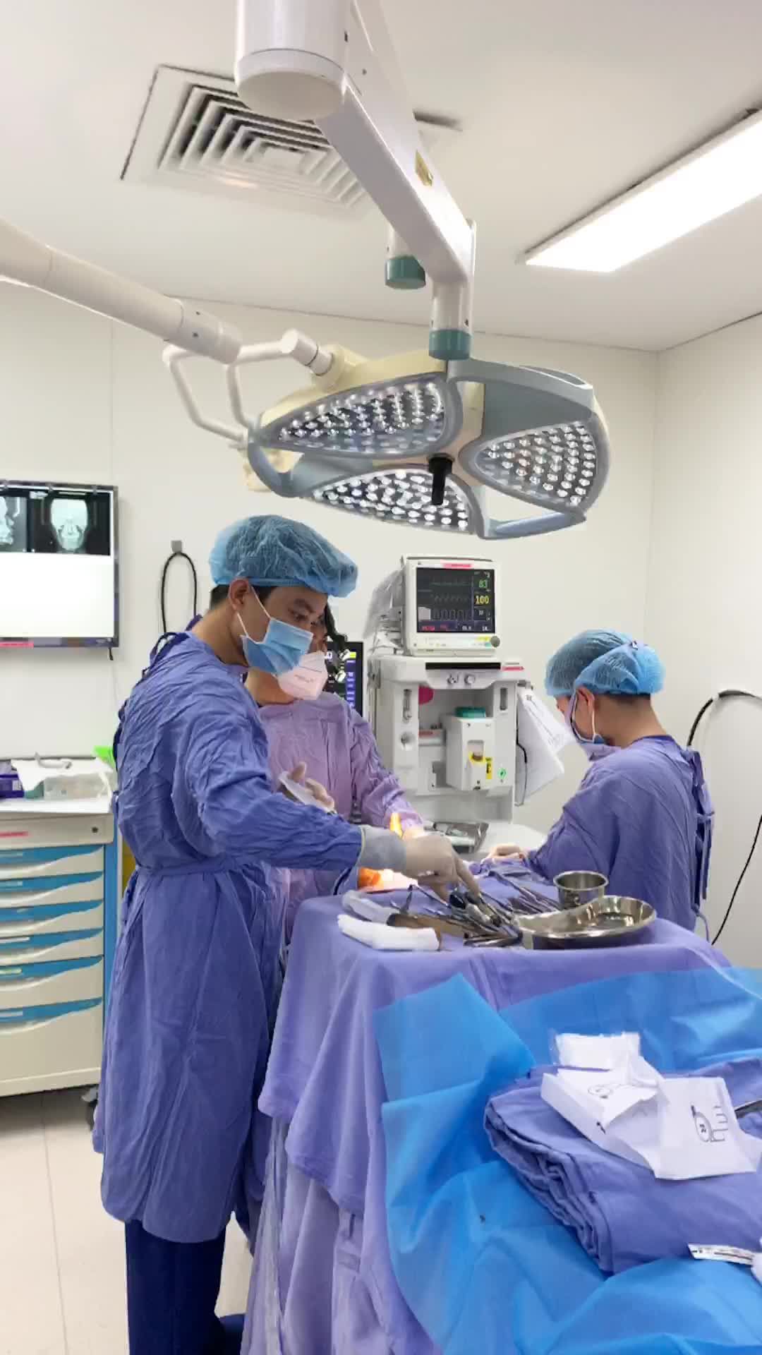 Cùng bác sĩ Đông Á theo dõi quá trình trượt cằm tại Bệnh viện Đông Á