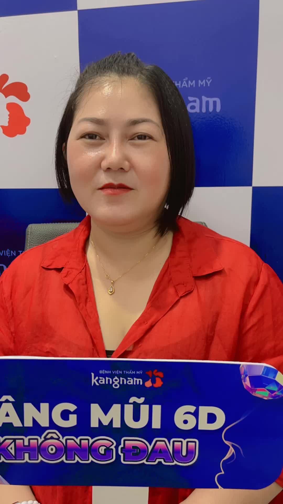 Thay đổi quá nhiều em ạ đó là lời đầu tiên chị khách hàng soi gương xem kết quả sau khi thực hiện