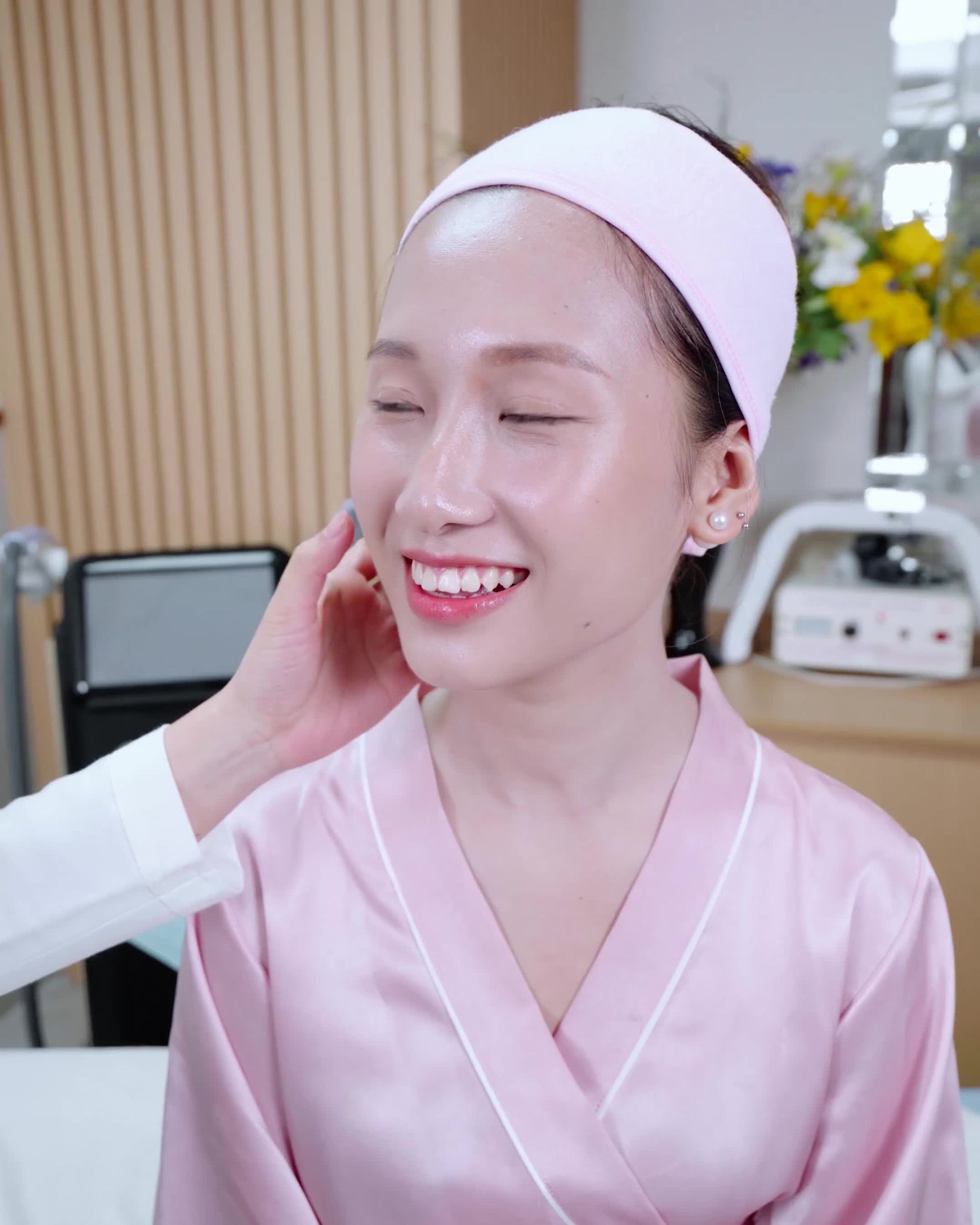 SỞ HỮU DA MỘC ĐẸP MỸ MÃN SAU 1 LIỆU TRÌNH TRỊ MỤN