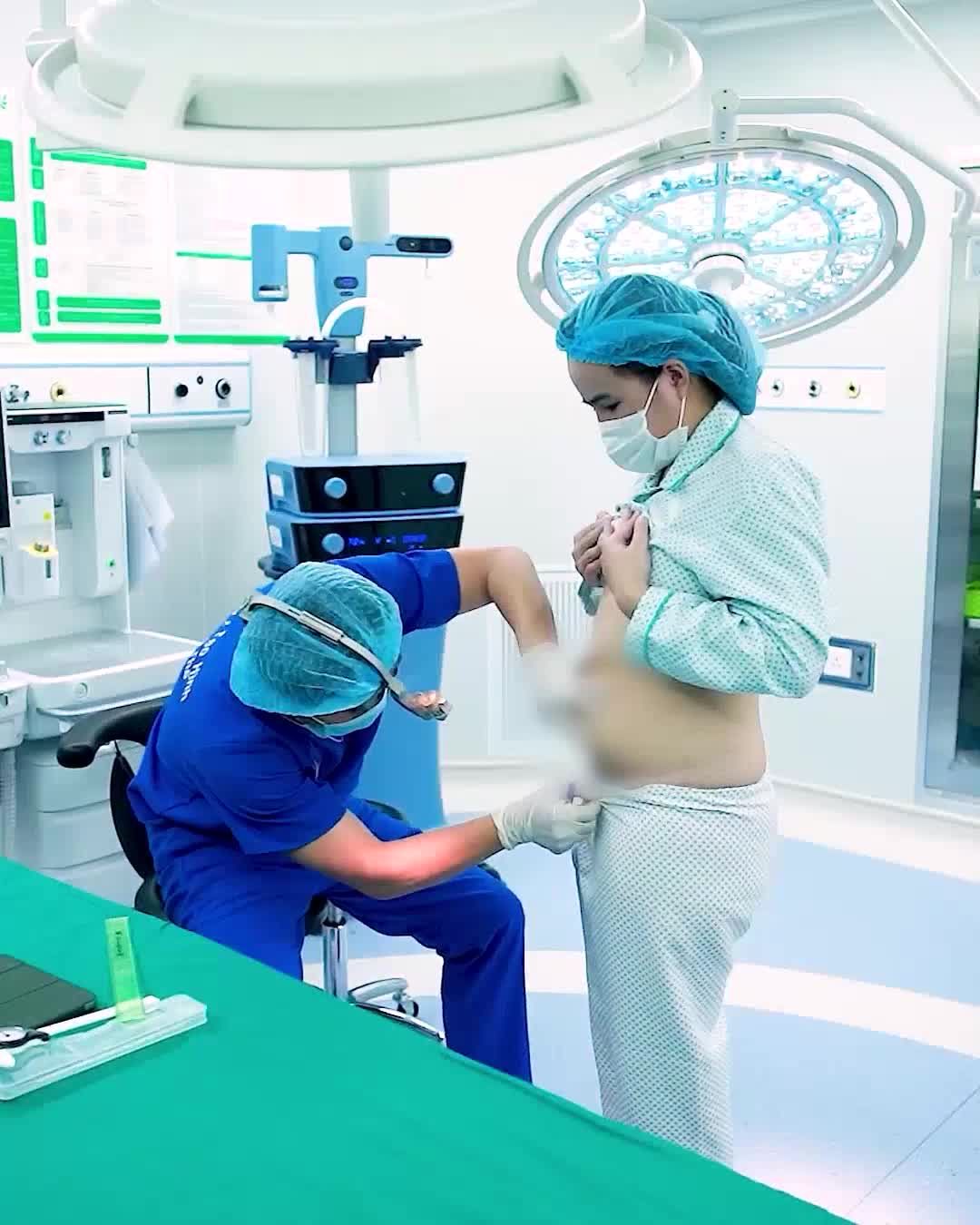 Tại phòng phẫu thuật vô khuẩn 1 chiều