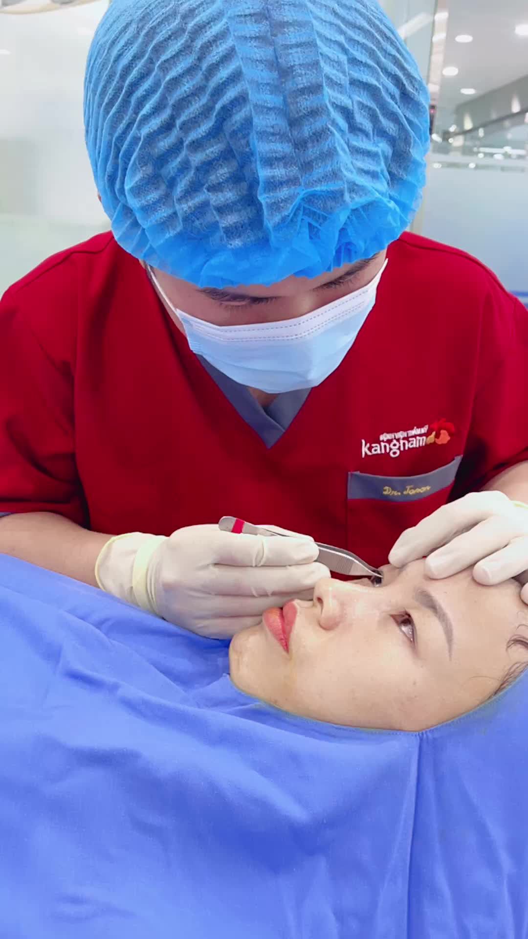 Mắt bạn có đang gặp tình trạng Sụp mí lâu năm, da trùng thừa nhiều và tăng thêm theo thời gian, đôi mắt lão hóa