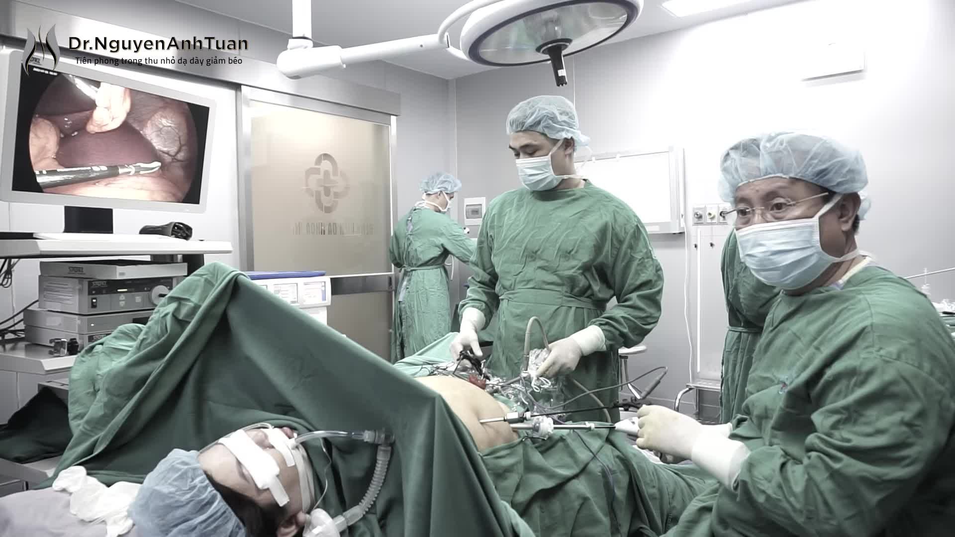 Chúng tôi vừa thực hiện thành công cuộc phẫu thuật thu nhỏ dạ dày cho một bệnh nhân nữ đến từ Trà Vinh.