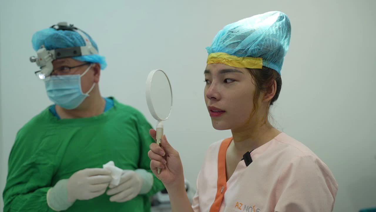 Ca nâng mũi cấu trúc sụn tai