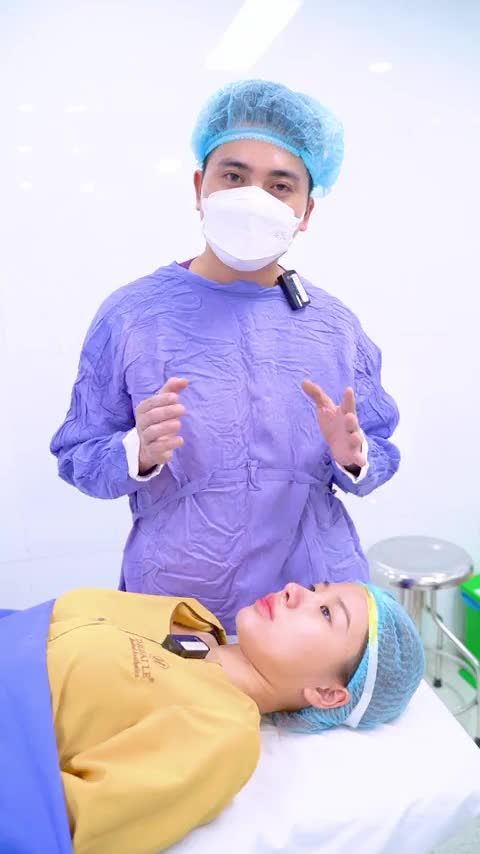 Độn cằm V-line giúp khách hàng sở hữu vẻ đẹp thanh tú như thế nào Theo dõi ngay tại video này bạn nhé
