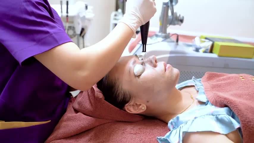 Chăm sóc da đúng cách sẽ giúp làn da bạn trở nên săn chắc, trắng sáng mịn màng