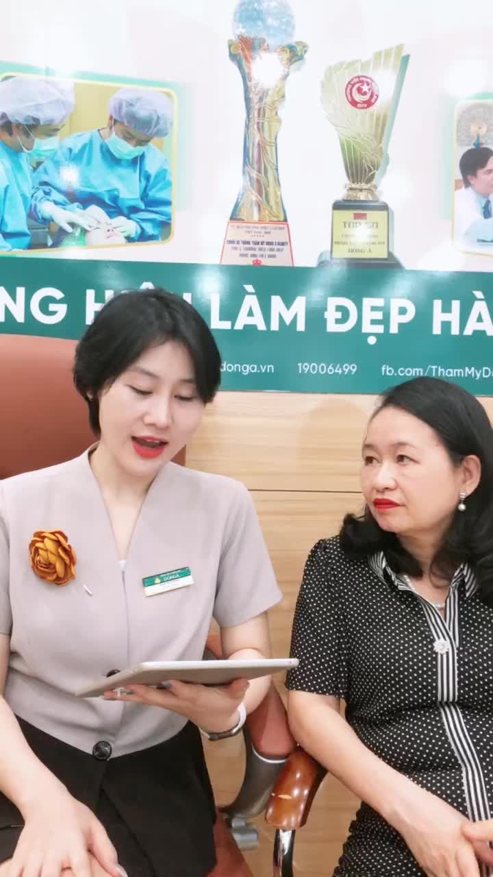 Cùng xem Kết quả khách hàng làm combo nâng cung chân mày và cắt mí dưới xoá rãnh lệ sau 20 ngày