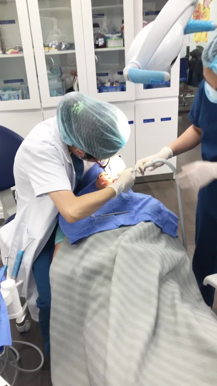 CA MÀI 16 RĂNG SỨ 4S CHO CHỊ KHÁCH HÀNG ĐẾN TỪ HẠ LONG, QUẢNG NINH