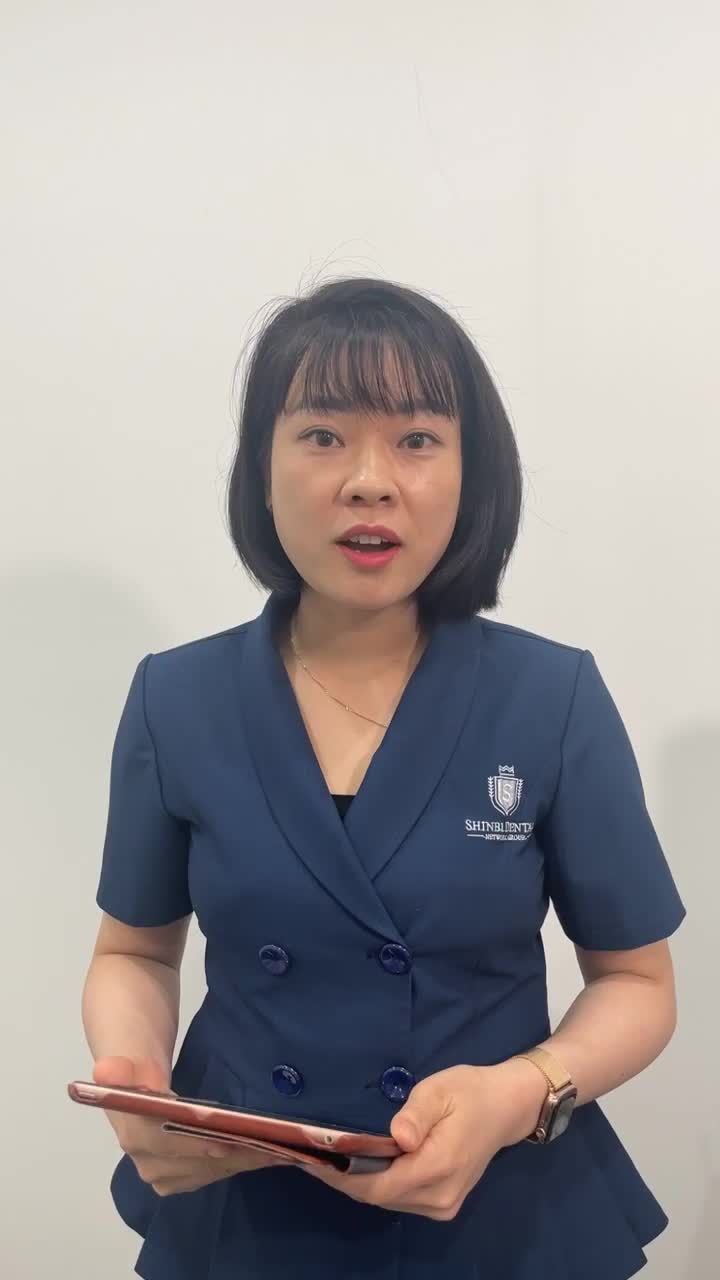 Đan Lam - 19 tuổi răng thưa kẽ rộng nhiều khoảng trống, và bị mọc lệch không đều