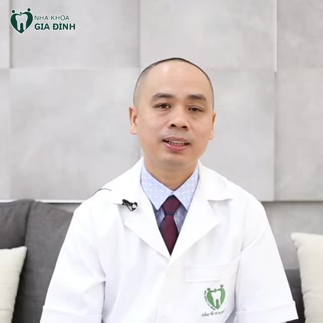 QUAN ĐIỂM CỨ LÀM RĂNG SỨ LÀ KHÔNG TỐT, CÓ BIẾN CHỨNG LÀ ĐÚNG KHÔNG