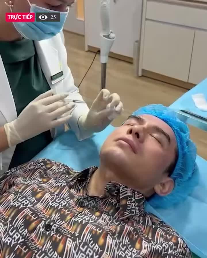 Ca sĩ Đan Trường XOÁ NHĂN ĐUÔI MẮT tại Bệnh viện thẩm mỹ Đông Á