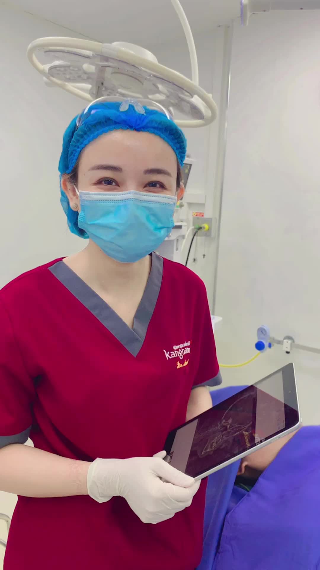 Trải qua hơn 3h đồng hồ cho ca khách hàng hàm mặt đặc biệt