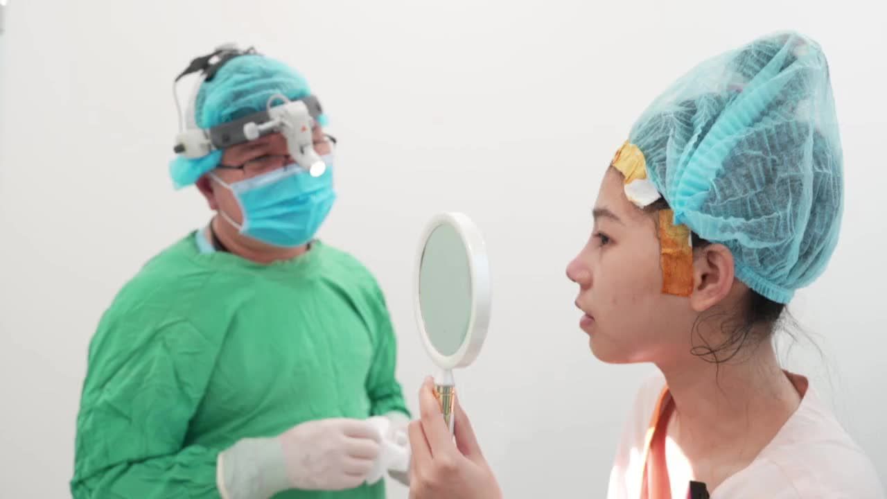 Ca nâng mũi cấu trúc sụn tai