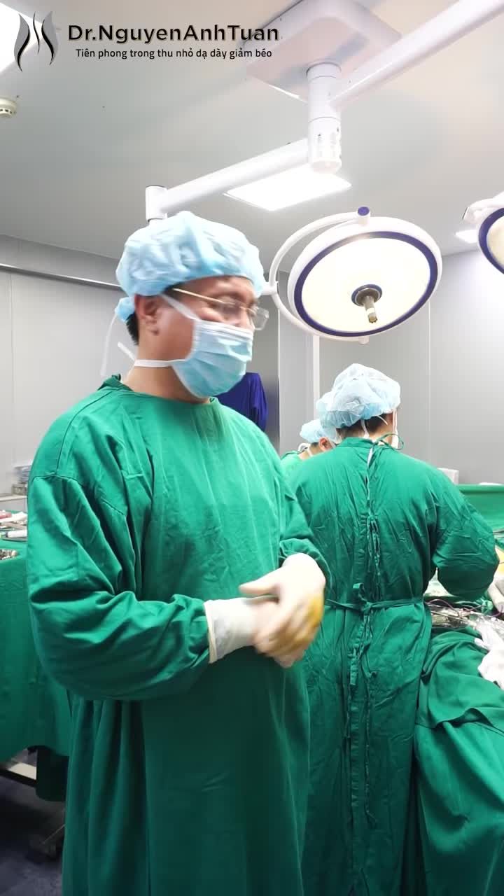 Dựa trên cơ chế gây thừa cân, béo phì, các nhà khoa học thế giới đã tìm ra phương pháp phẫu thuật nội soi thu nhỏ dạ dày, nhằm điều trị tận gốc căn bệnh này.