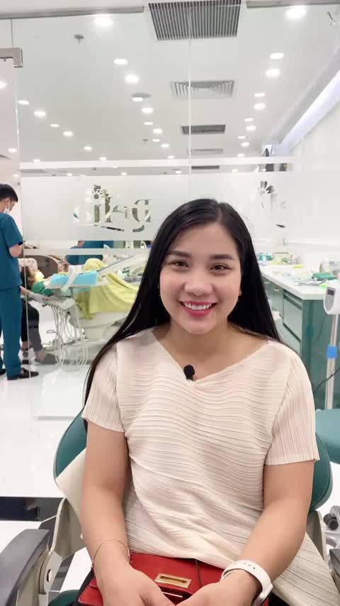 Cùng chuyên gia thẩm mỹ răng sứ hàng đầu