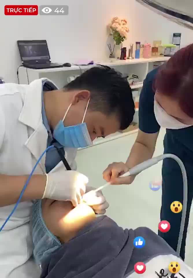 Hết cười hở lợi chỉ sau  phút điều trị, 2 tuần lành thương