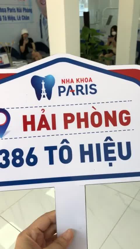 Khách hàng sau khi bọc chụp sứ toàn hàm hơn 4 năm tại nha khoa Paris Hải Phòng