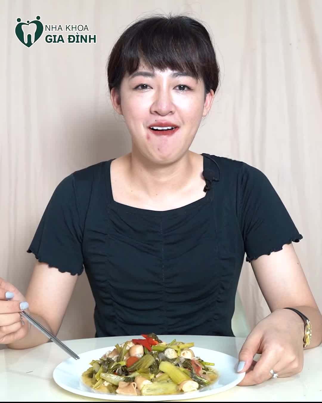 LÒNG XÀO DƯA KHI LÀM RĂNG SỨ XONG ĂN CÓ NGON KHÔNG