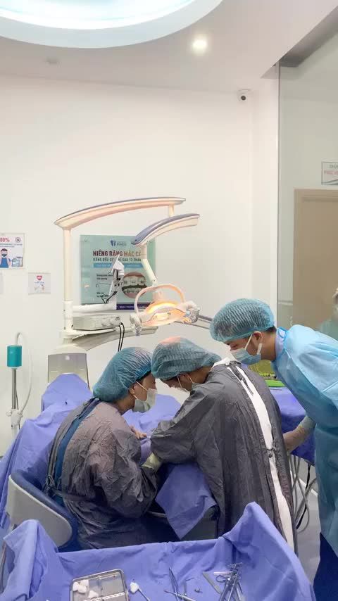 Quá trình phẫu thuật cấy ghép 4 trụ Implant tại Nha khoa Paris - Chi Nhánh Nghệ An