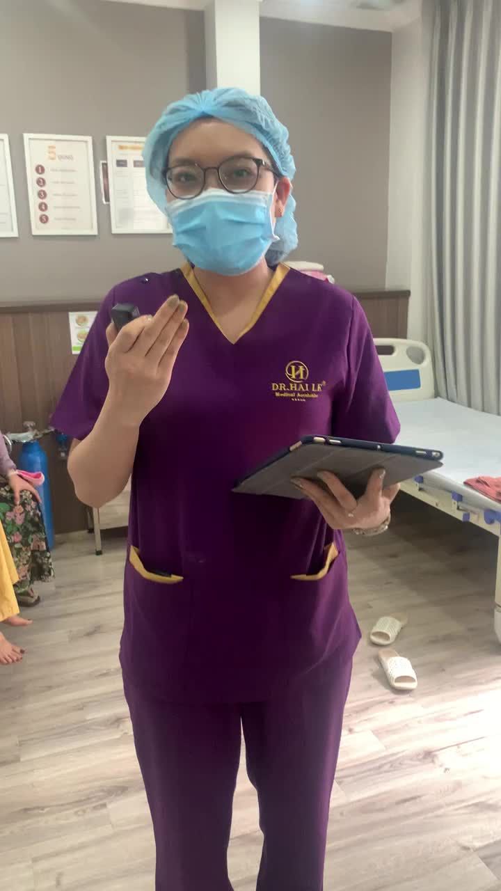 DR HẢI LÊ - Sài Gòn Kết quả chỉnh hình sụp mí bẩm sinh sau hơn 2 tiếng, giây phút vỡ oà khi hai mẹ con gặp lại nhau