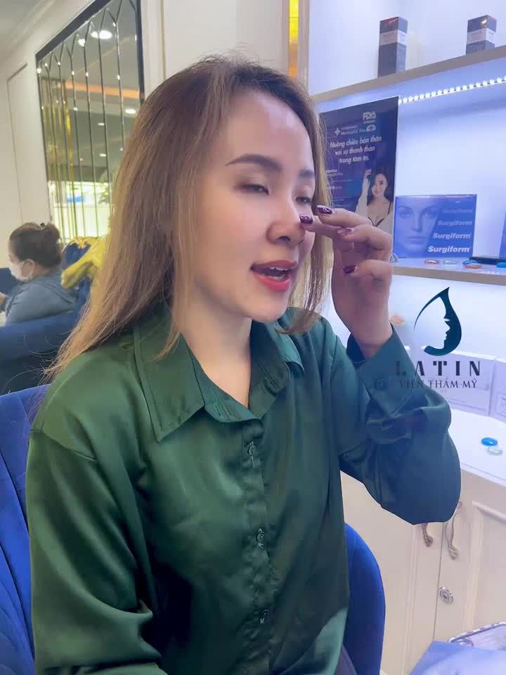Cận cảnh màn đập hộp của khách hàng nhà latin
