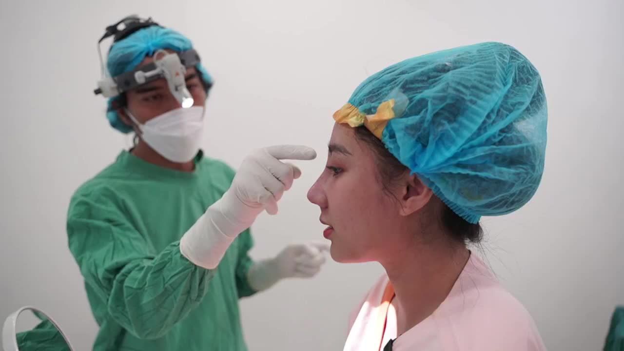 Tạo hình dáng Sline cao cho khách hàng từng t.iêm filler và cấ.y chỉ