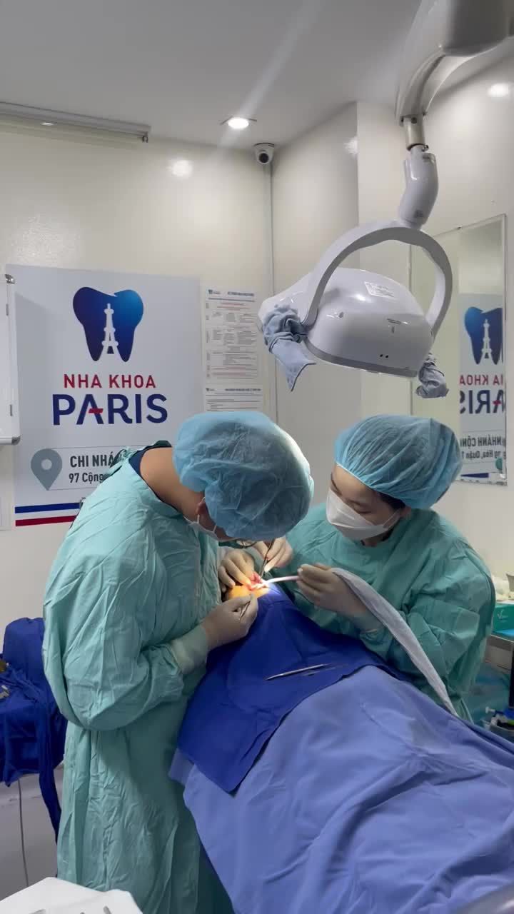 Cận cảnh cấy ghép implant All On 4 Dentium tại chi nhánh 97 Cộng Hoà, P4, Quận Tân Bình