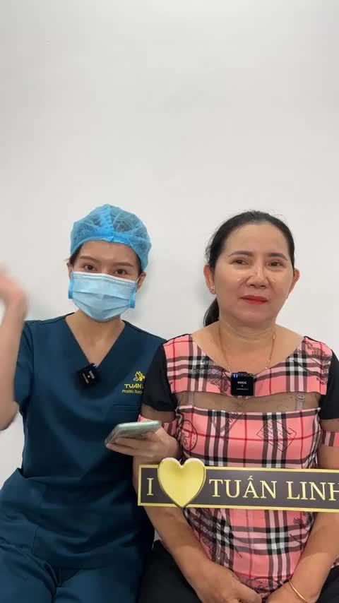 NÂNG MŨI BỌC SỤN SAU 10 NGÀY TÁI KHÁM