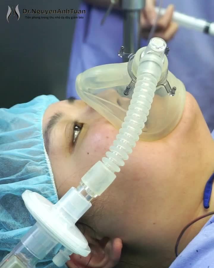 Sau 6 tháng thu nhỏ dạ dày, Ngọc Linh đã giảm được 27kg, trở thành một phiên bản hoàn toàn khác.