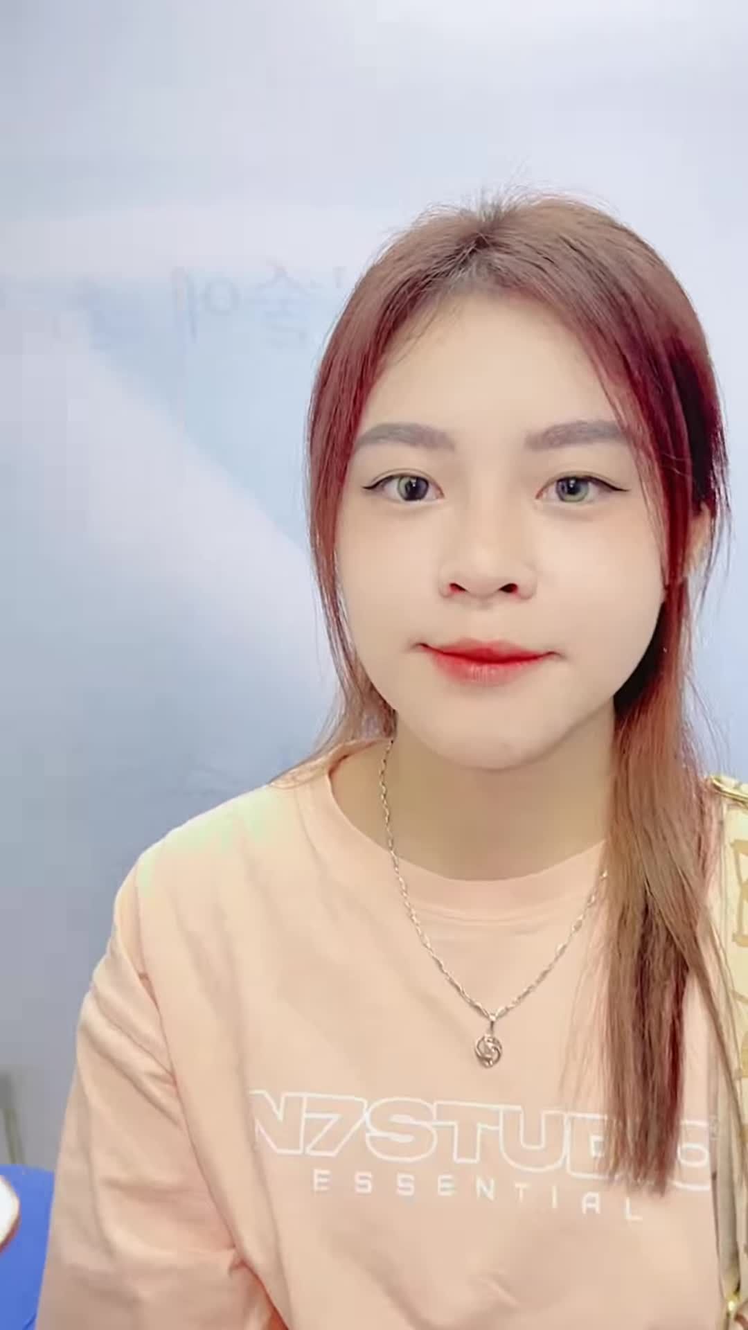 Cô nàng Gen Z hóa Hotgirl sau nâng mũi cấu trúc 6D Surgi kết hợp cuộn cánh mũi