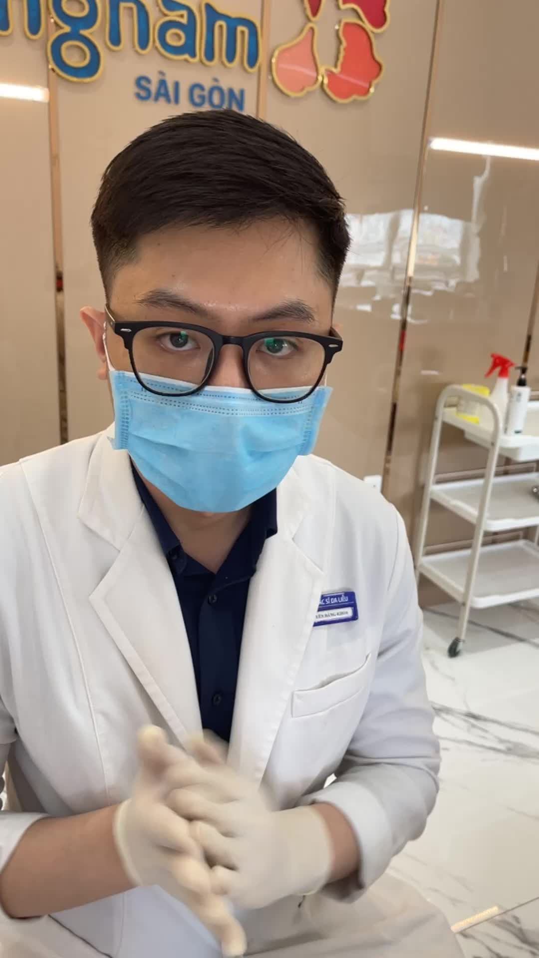 Điều trị mụn thịt cổ bằng công nghệ Laser CO2 vi điểm hiệu quả 99%