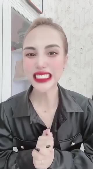 5 NĂM LÀM RĂNG SỨ VÀ PHẢN HỒI ĐẦY BẤT NGỜ TỪ KHÁCH HÀNG XINH ĐẸP