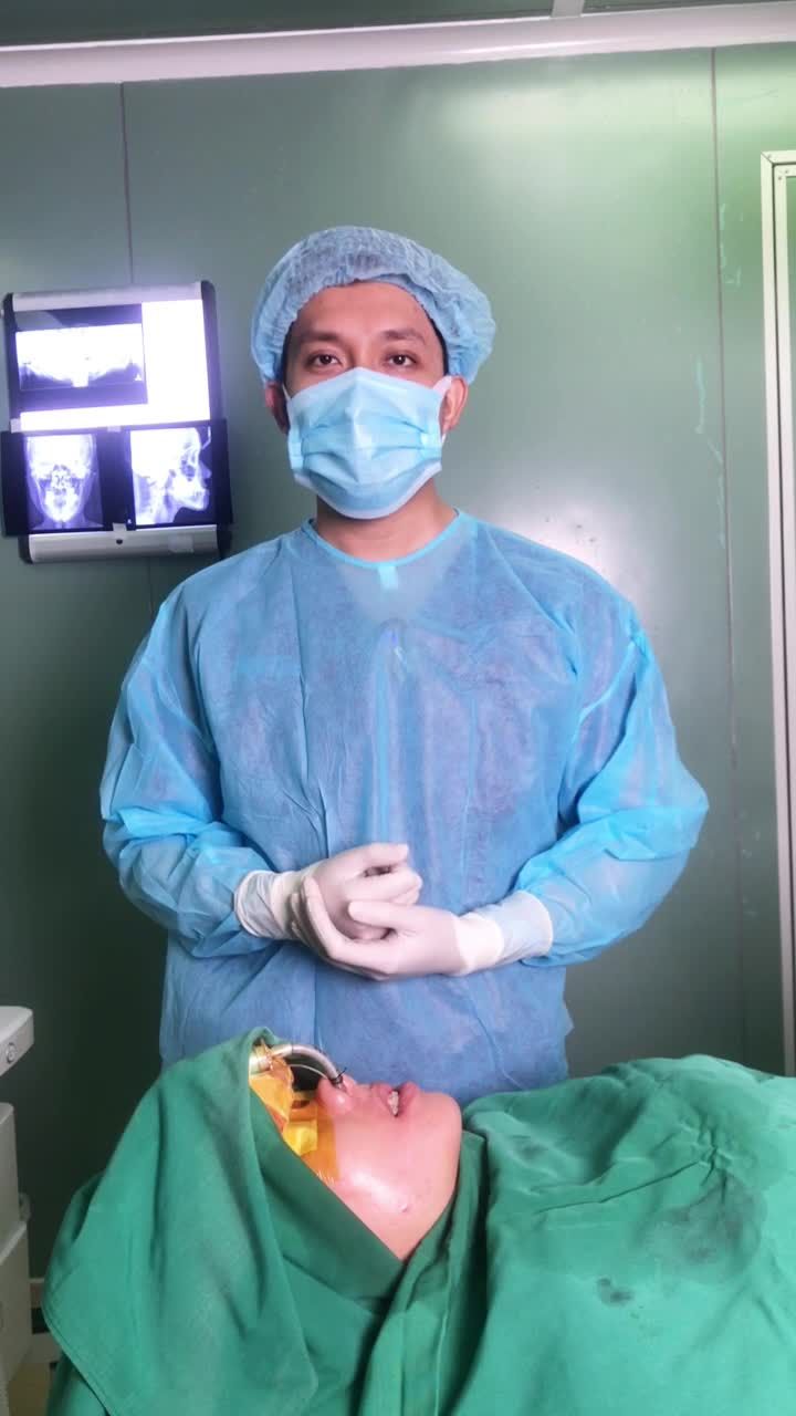 HẾT MÓM VẨU HOÁ MỸ NỮ TÌM THẤY MAI ĐẸT-TI-NI NHỜ PHẪU THUẬT HÀM MÓM BSSO Khuôn mặt cân đối chuẩn tỉ lệ vàng