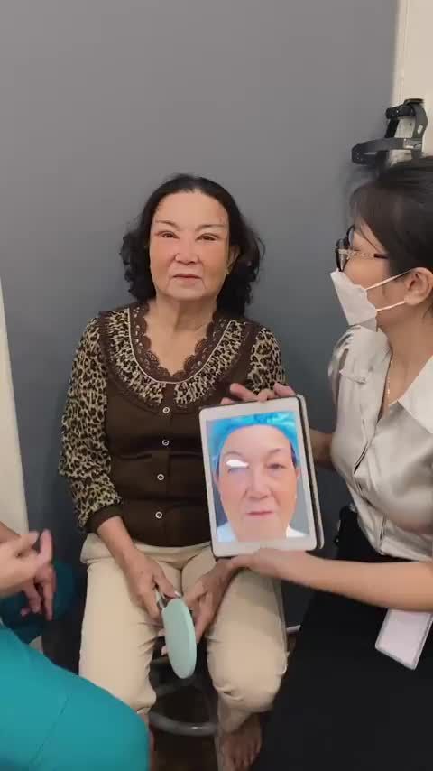 BÁC SĨ KHẢI THĂM KHÁM TRỰC TIẾP KHÁCH HÀNG NÂNG CƠ KHUNG MÀY NỘI SOI