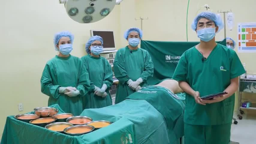 Hoàn thành công đoạn hút mỡ bụng, bên dưới là những hình ảnh so sánh kết quả thực hiện.