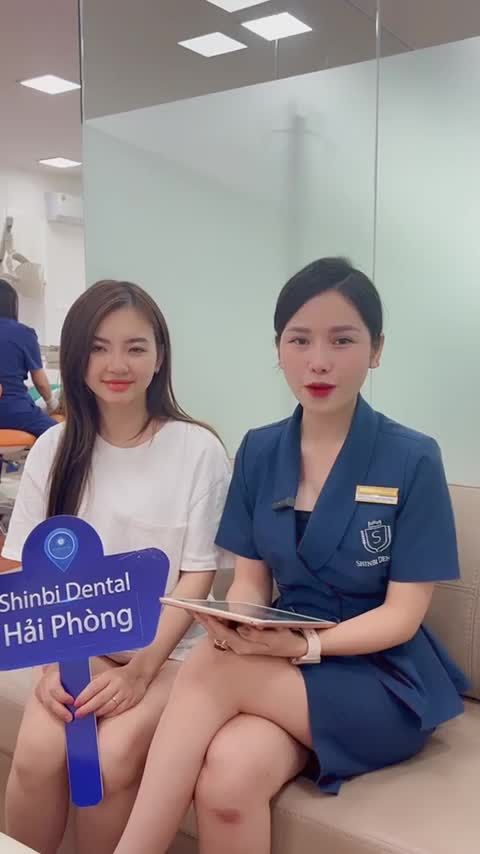 Khách hàng xinh gái vừa thực hiện xong thẩm mỹ tại nha khoa Shinbi