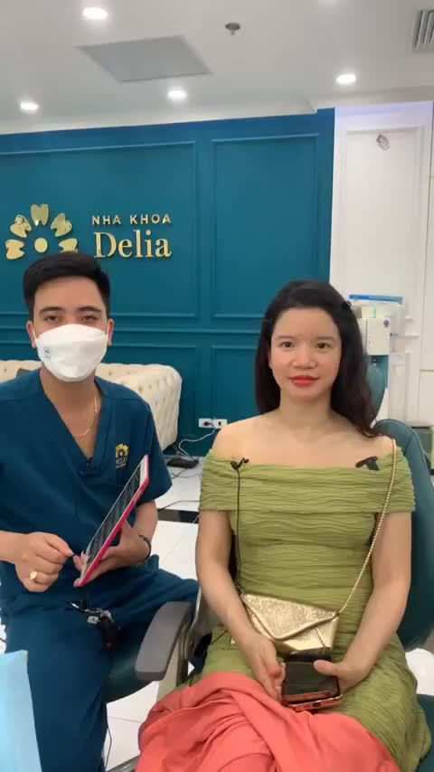 Nụ cười trọn vẹn sau 5 năm thẩm mỹ răng sứ tại Delia