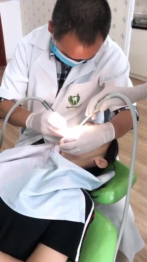 THẨM MỸ RĂNG CHO MỘT CHỊ KHÁCH HÀNG XINH ĐẸP Ở HÀ NỘI