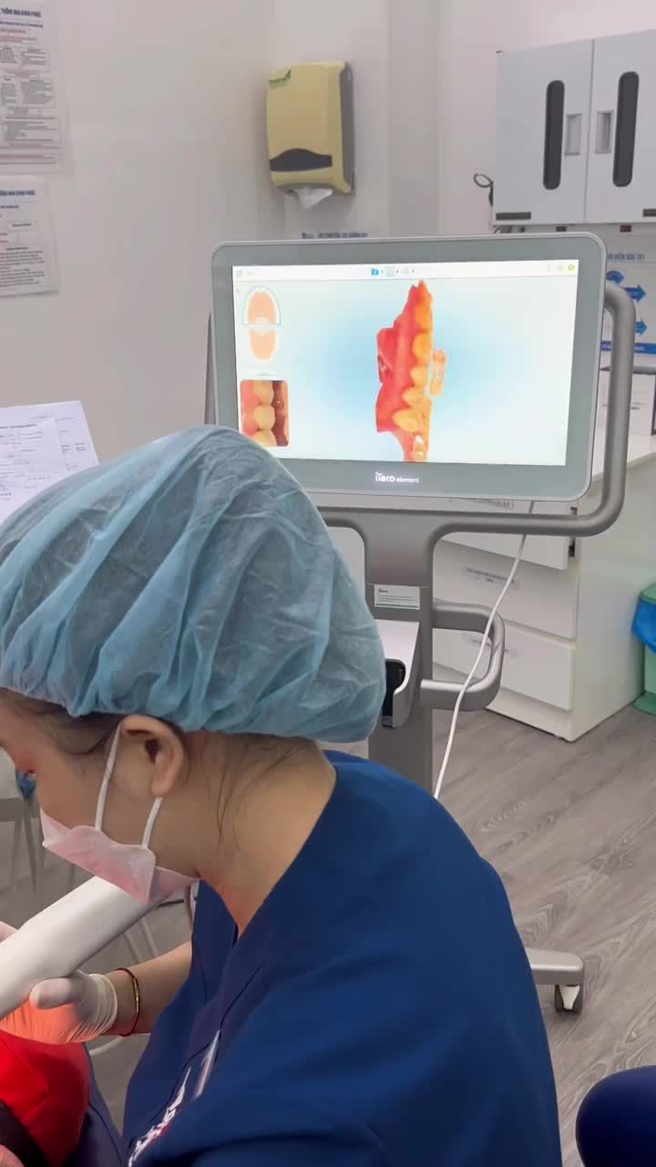 Cận cảnh quá trình Scan 5D cho khách hàng tư vấn chỉnh nha, tại Nha khoa Paris 97 Cộng Hòa, HCM