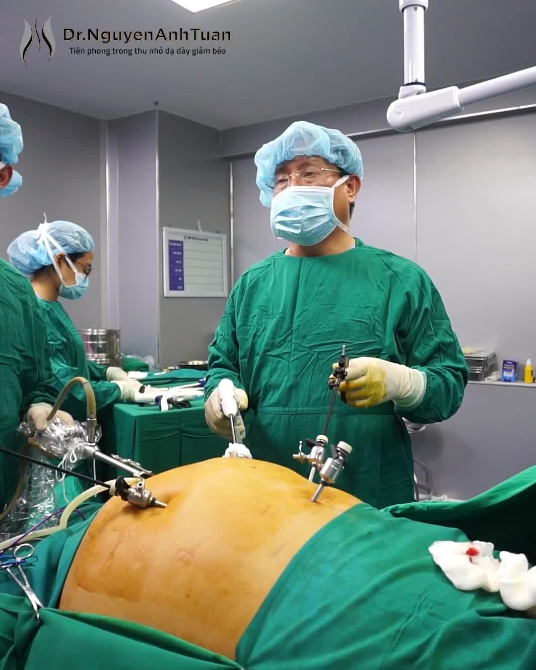 Với những bệnh nhân béo phì ở mức trầm trọng, thành bụng rất dày, khiến cho quá trình đưa được thiết bị khâu - cắt - nối tự động vào trong ổ bụng vô cùng khó khăn.