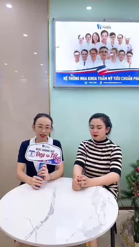 Khách hàng sau khi thực hiện dịch vụ bọc răng sứ tại Nha Khoa Paris chi nhánh Buôn Ma Thuột