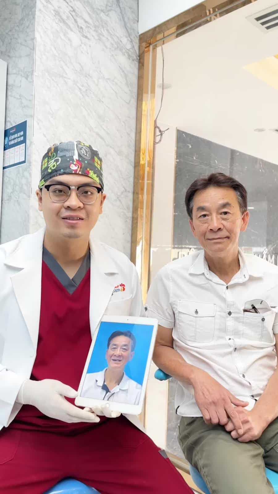 Khách hàng Viêt Kiều Úc sau dịch vụ trồng răng Implant và Bọc răng sứ tại Kangnam