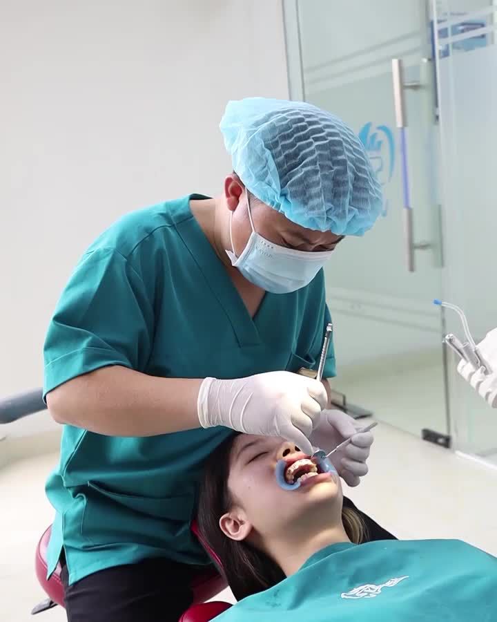 Nguyên nhân niềng răng bị sưng lợi?