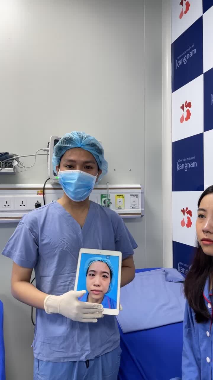 "Tết năm nay nhất định phải có "mũi mới" đi chơi đó ạ!" Chị khách hàng chia sẻ